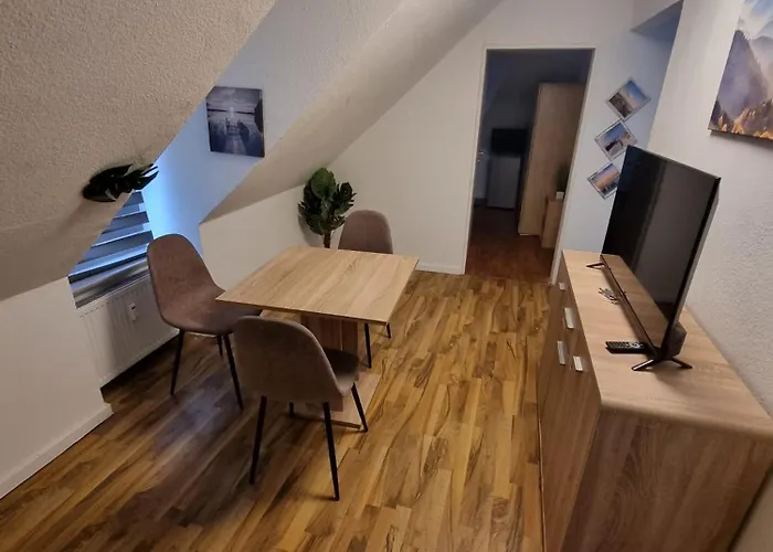 Lägenhet Monteurwohnung In Der Naehe Zum Centro, Dgre